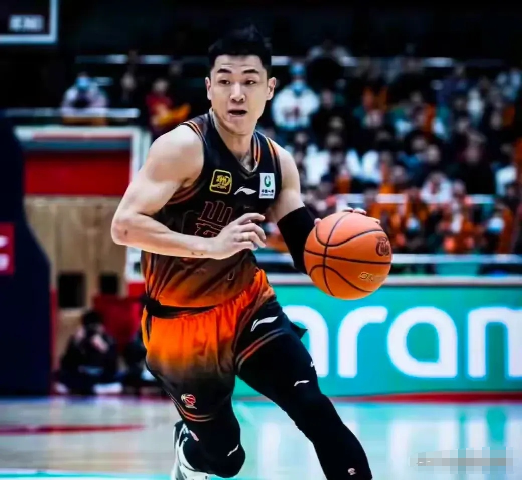 广厦男篮今夜刷新队史纪录，志在CBA季后赛名次提升，压力陡增，身体对抗强度拉满的简单介绍