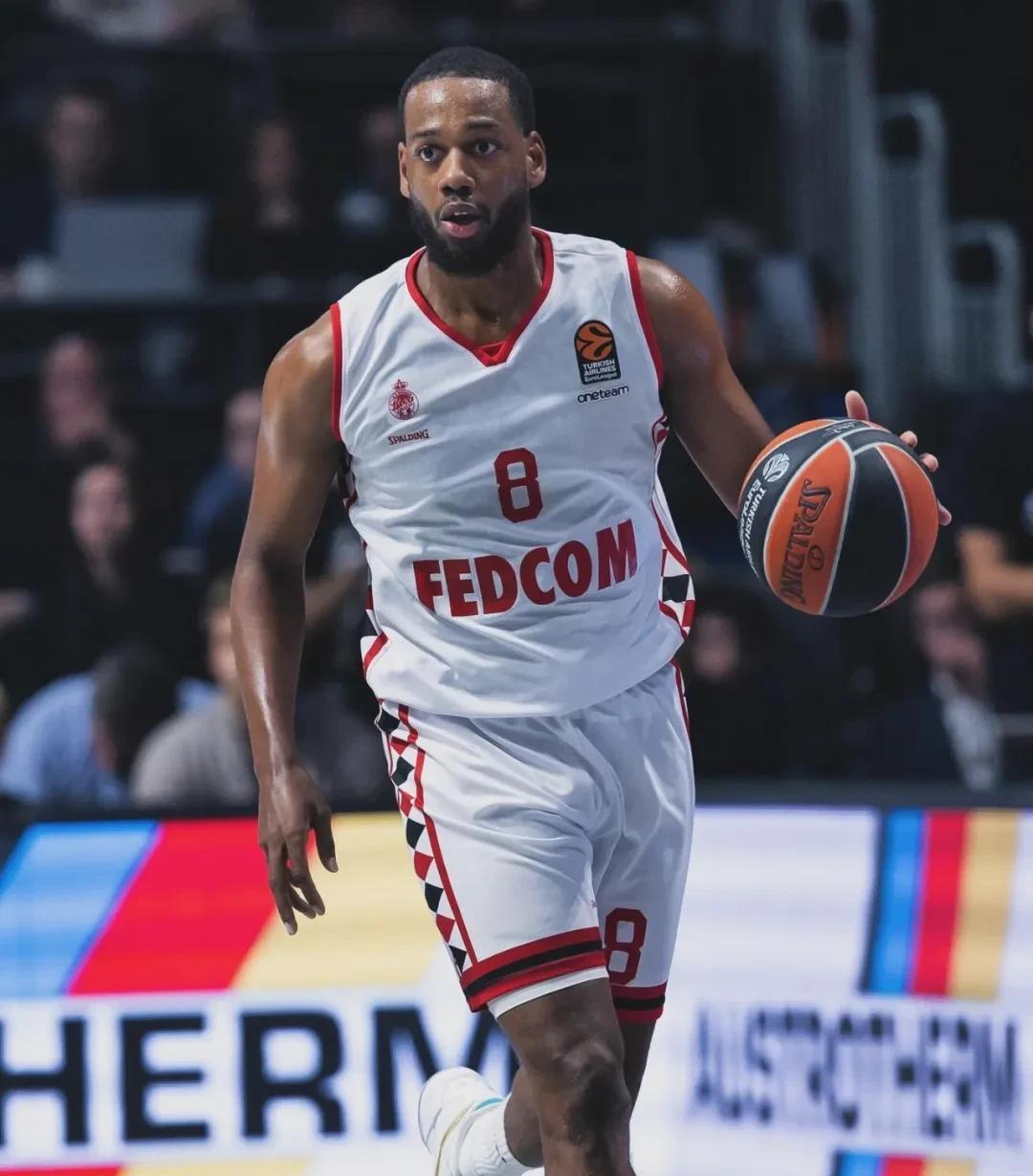 关于冲刺阶段纽约尼克斯备战法甲，主帅复盘细节曝光，信心回归，资深球员宣示担当的信息